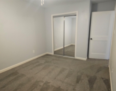 1503 Ryon Street - Photo Thumbnail 9
