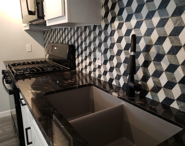 1503 Ryon Street - Photo Thumbnail 6