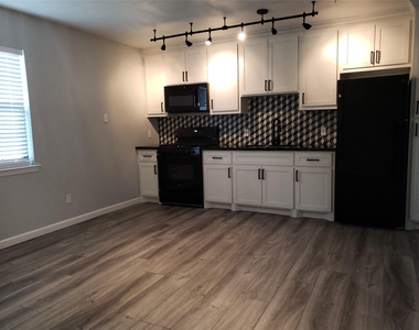 1503 Ryon Street - Photo Thumbnail 1