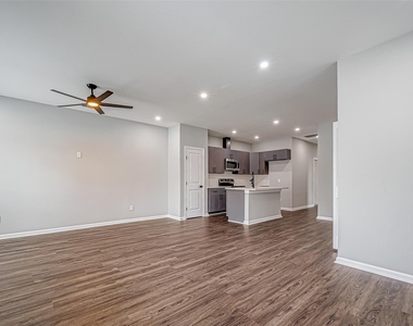 7234 Saint Augustine Street - Photo Thumbnail 6