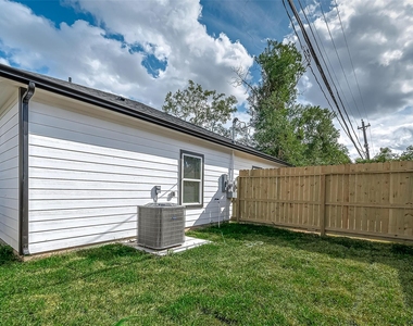 7234 Saint Augustine Street - Photo Thumbnail 18