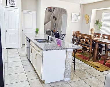 3519 Rossini Drive - Photo Thumbnail 4