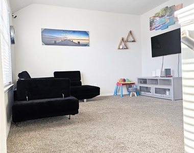 3519 Rossini Drive - Photo Thumbnail 13