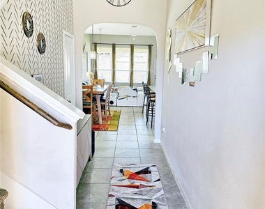 3519 Rossini Drive - Photo Thumbnail 2
