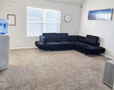 3519 Rossini Drive - Photo Thumbnail 12