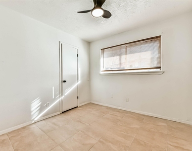 11411 Murr Way - Photo Thumbnail 8