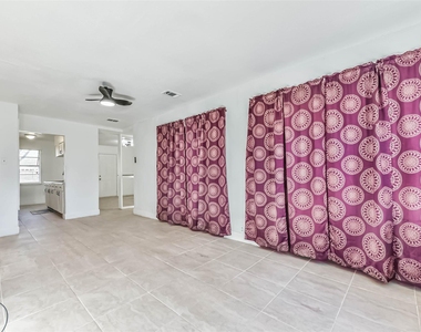 11411 Murr Way - Photo Thumbnail 1