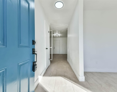 11411 Murr Way - Photo Thumbnail 15