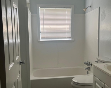5537 Bataan Road - Photo Thumbnail 8