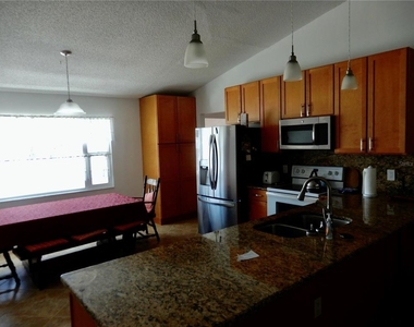 853 2nd Avenue S - Photo Thumbnail 3