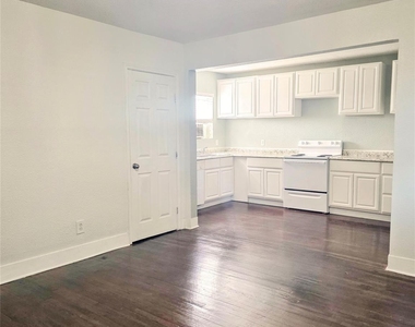 1552 Lombardy Street - Photo Thumbnail 1