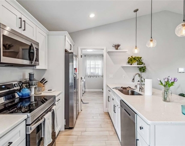 6771 Topeka Lane - Photo Thumbnail 10