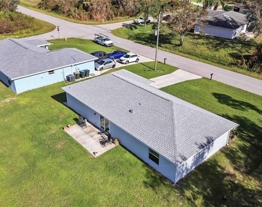 6771 Topeka Lane - Photo Thumbnail 4