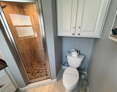 6154 Midnight Pass Road - Photo Thumbnail 13