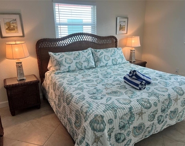 6154 Midnight Pass Road - Photo Thumbnail 7