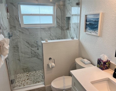 6154 Midnight Pass Road - Photo Thumbnail 10