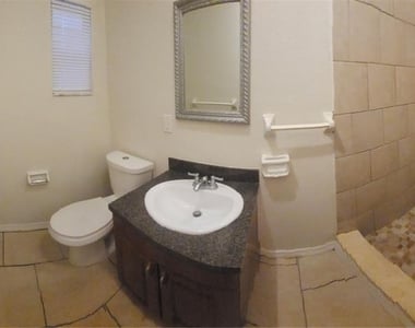 11710 Wesson Circle W - Photo Thumbnail 16
