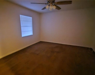 11710 Wesson Circle W - Photo Thumbnail 29
