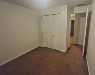 11710 Wesson Circle W - Photo Thumbnail 27