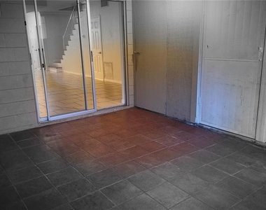 11710 Wesson Circle W - Photo Thumbnail 14