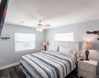 6020 Midnight Pass Road - Photo Thumbnail 24