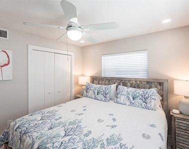 6020 Midnight Pass Road - Photo Thumbnail 20