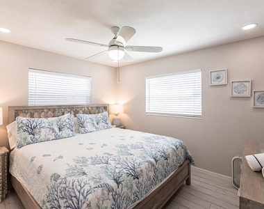 6020 Midnight Pass Road - Photo Thumbnail 23