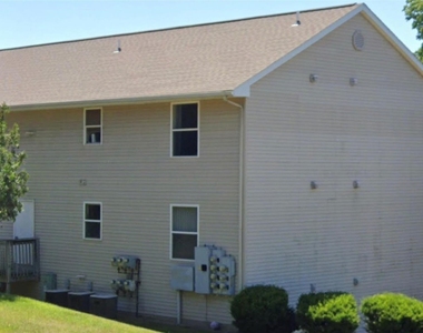 116 Devon Ave - Photo Thumbnail 4