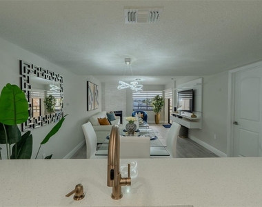 126 1st Street E - Photo Thumbnail 13