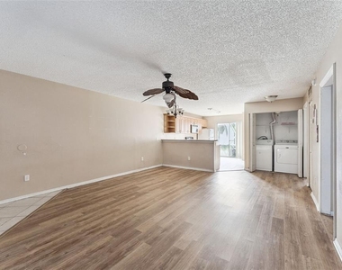 3651 N Goldenrod Road - Photo Thumbnail 3