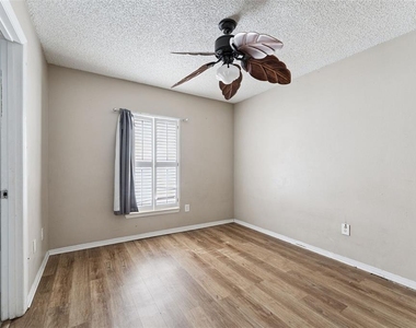 3651 N Goldenrod Road - Photo Thumbnail 13