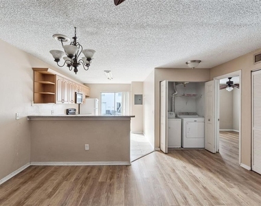 3651 N Goldenrod Road - Photo Thumbnail 7