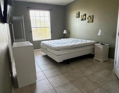 2484 San Tecla Street - Photo Thumbnail 6