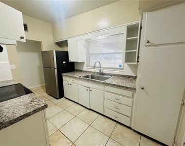 6033 Balboa Drive - Photo Thumbnail 2