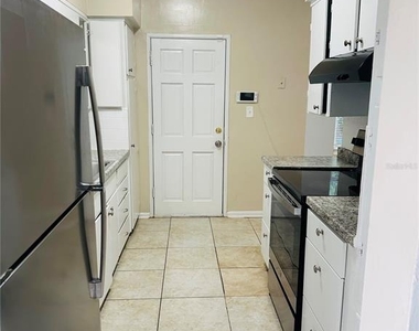 6033 Balboa Drive - Photo Thumbnail 7