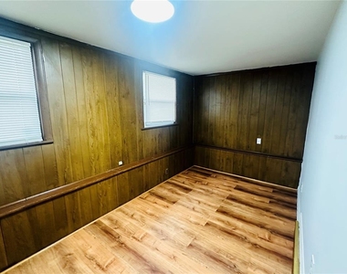 6033 Balboa Drive - Photo Thumbnail 14
