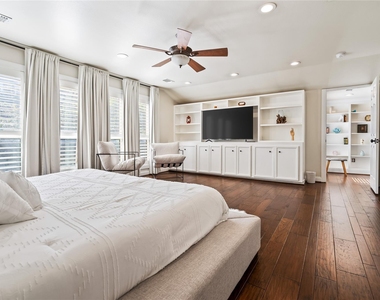 3902 Colquitt Street - Photo Thumbnail 3