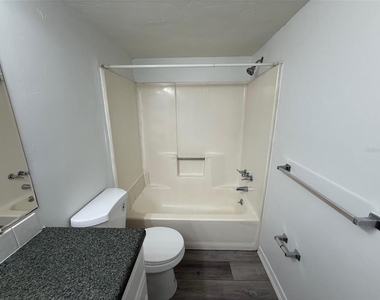 1035 Sw 9th Street - Photo Thumbnail 9