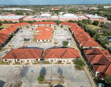 4502 Riverstone Boulevard - Photo Thumbnail 7
