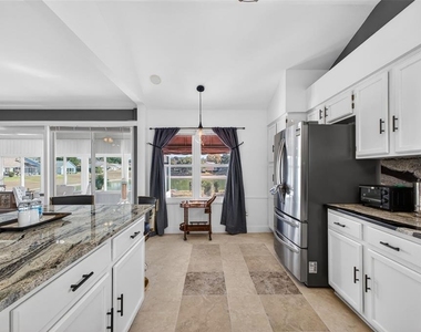 411 Del Mar Drive - Photo Thumbnail 19