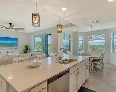 12180 Wellen Golf Street - Photo Thumbnail 17