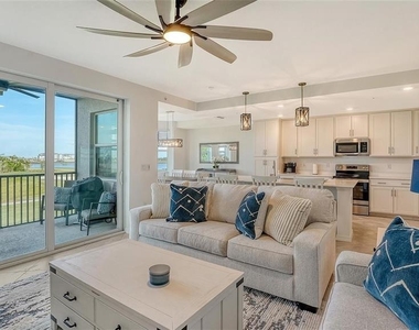 12180 Wellen Golf Street - Photo Thumbnail 8