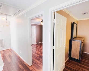 1204 Andrews Street - Photo Thumbnail 12