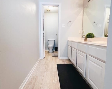 1204 Andrews Street - Photo Thumbnail 14