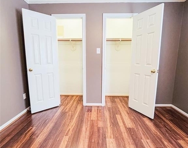 1204 Andrews Street - Photo Thumbnail 25