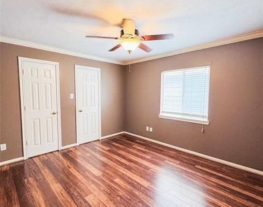 1204 Andrews Street - Photo Thumbnail 16