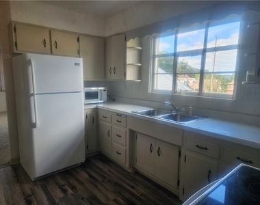 2448 Mill St - Photo Thumbnail 2