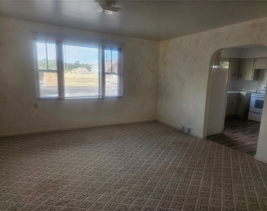 2448 Mill St - Photo Thumbnail 5