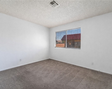 4302 Lynnann Drive - Photo Thumbnail 15