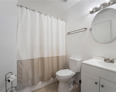 4302 Lynnann Drive - Photo Thumbnail 14
